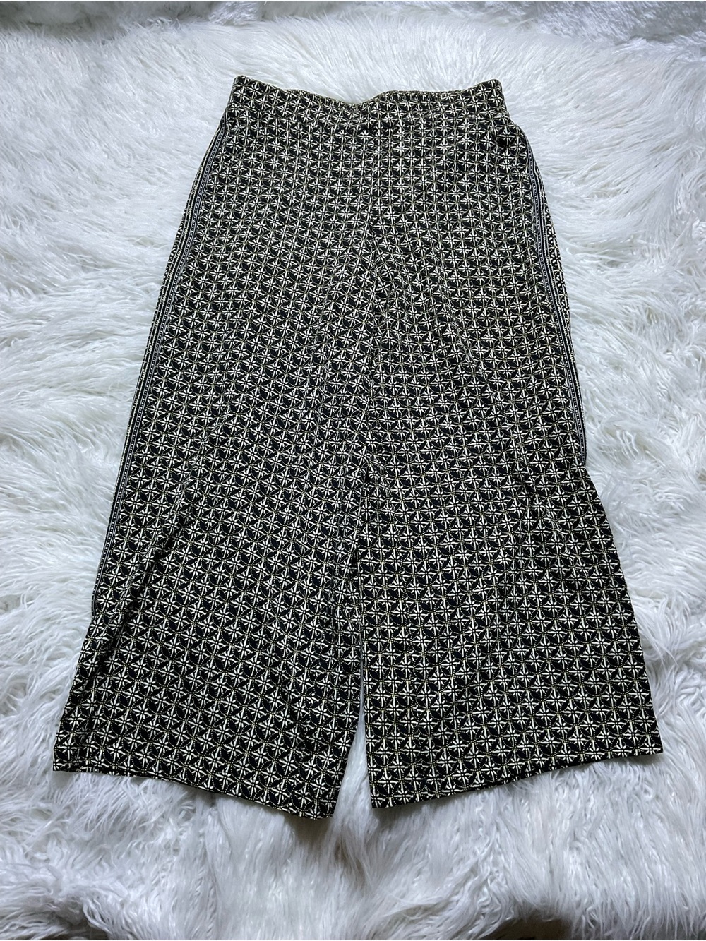 NWT Max Studio Women's Bubble Crepe Cropped Side Border Pant